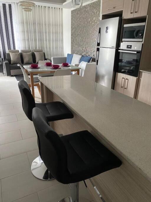Stylish & Luxury 2-Bed Parkside Apart With Pool Vacoas-Phoenix ภายนอก รูปภาพ